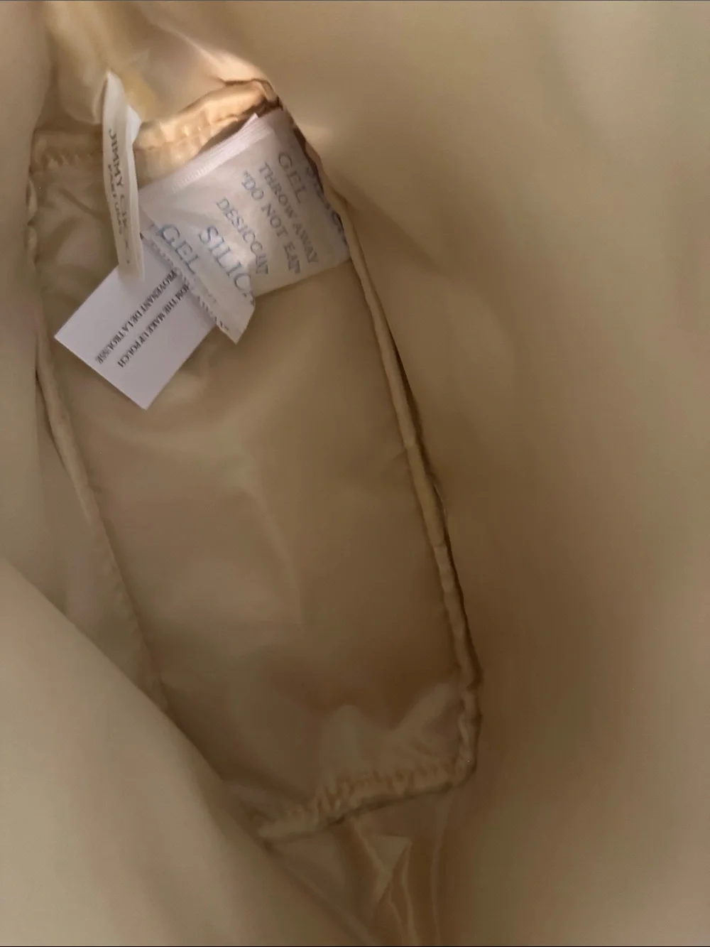 NWT Jimmy Choo Gold Parfumes Cosmetic Pouch w Glitter Trim & Gold Zipper Charm
